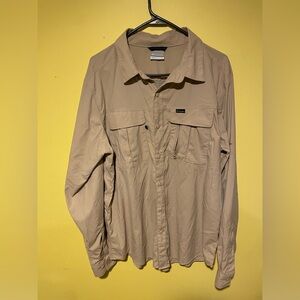 Columbia Men’s Button Up Size L